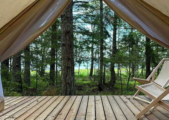 Οργανωμένο κάμπινγκ Merevaatega Glaemping Kukkas *