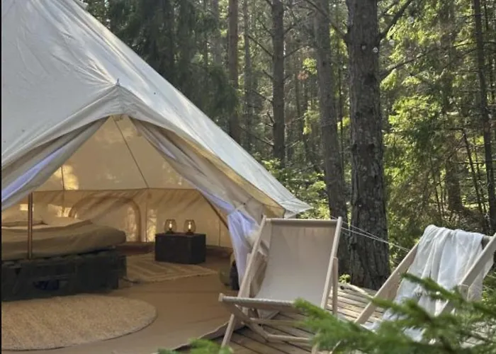 Merevaatega Glaemping Kukkas Οργανωμένο κάμπινγκ *